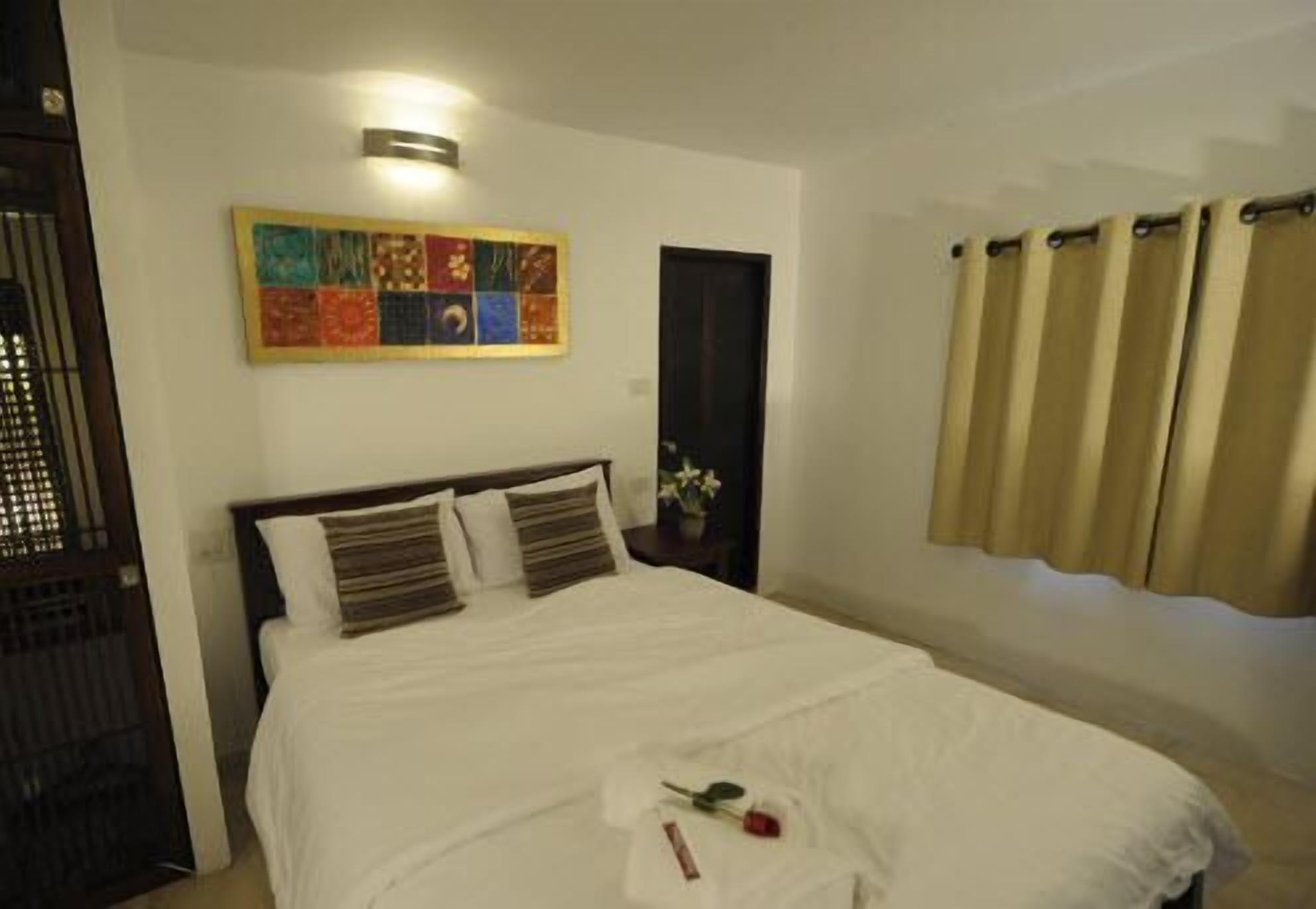 Hotel Baantalay Thungwualaen Pathiu Esterno foto