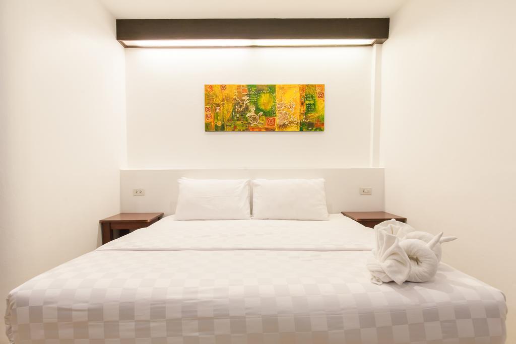 Hotel Baantalay Thungwualaen Pathiu Esterno foto