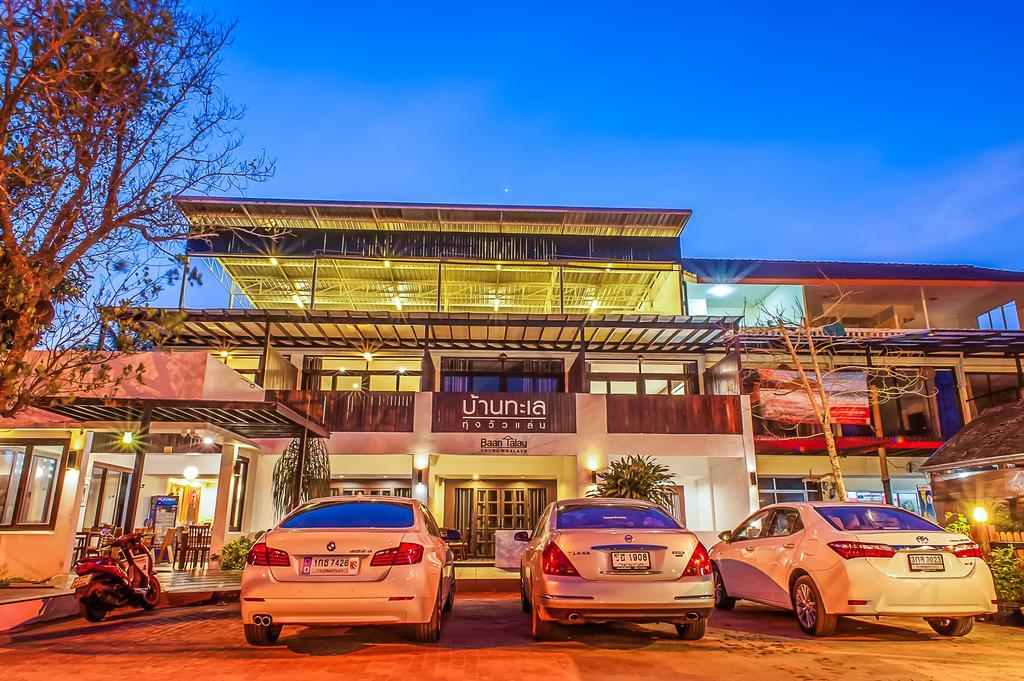 Hotel Baantalay Thungwualaen Pathiu Esterno foto