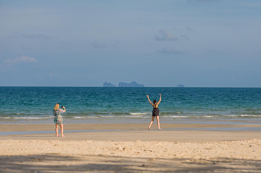 Hotel Baantalay Thungwualaen Pathiu Esterno foto